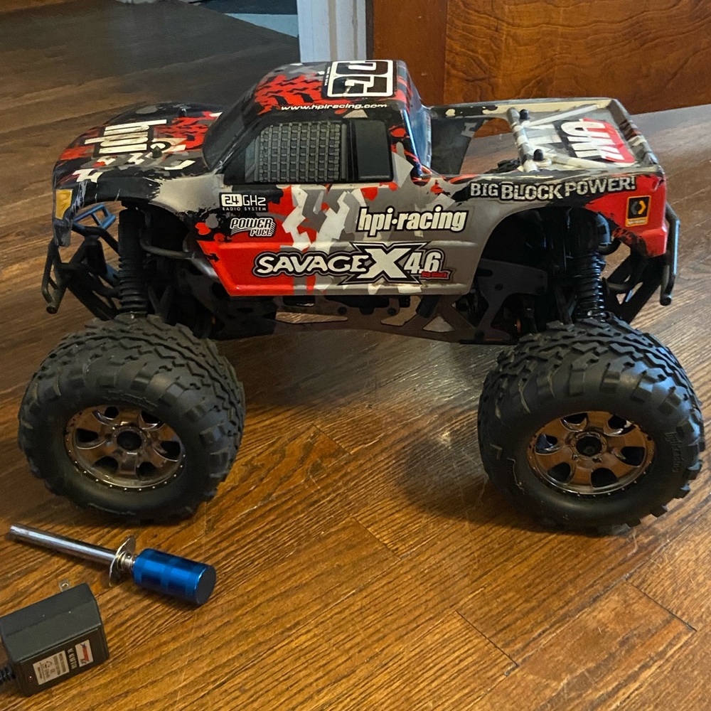 RC truck 4.6 big block 1/8 scale 4x4
